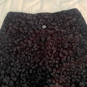 Lululemon align joggers back and gray print